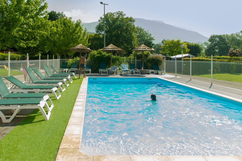 la piscine du camping le Vaugrais