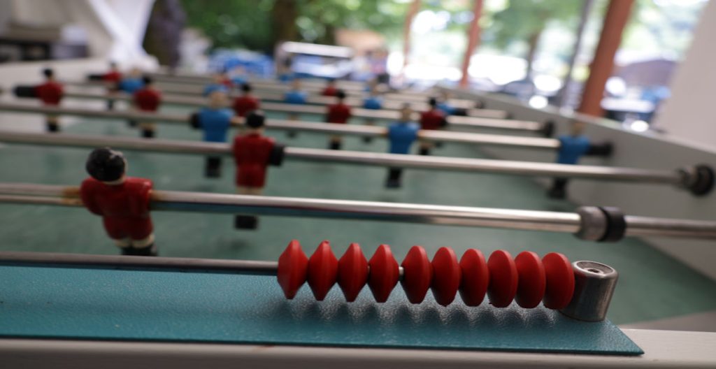 baby-foot au snack-bar du camping Le Vaugrais pour tous nos petits campeurs 
